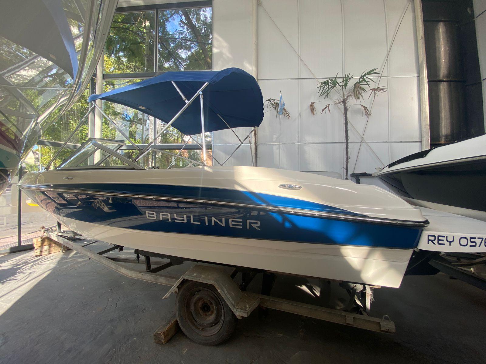 LANCHA BAYLINER 185